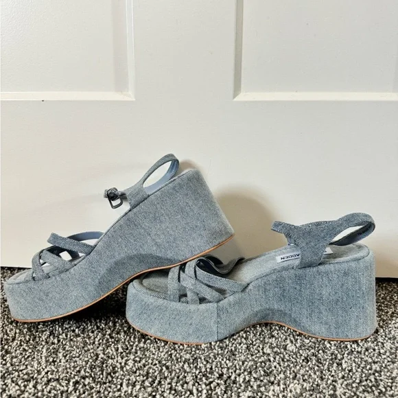 Steve Madden Light Denim Strappy Platform Slingbacks - Picture 2 of 4